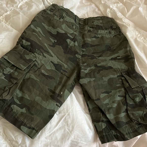Gap Camo Shorts NWT - Picture 4 of 5